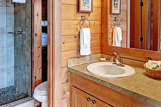 Waterview Cabin Bathroom