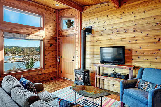 Waterview Cabin living room