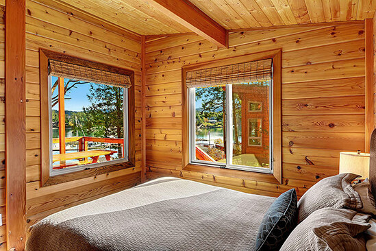 Two Bedroom Water View Cabin Queen Beds, Nook Queen Bed